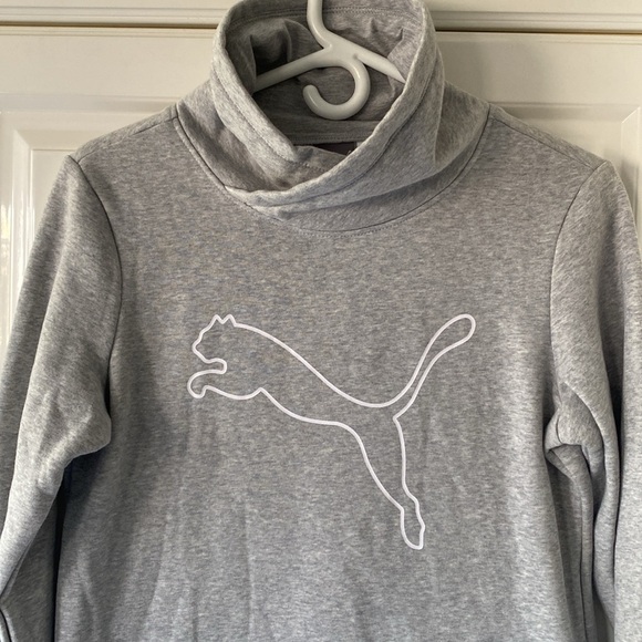 PUMA ladies sweatshirt, grey with puma logo outline - Picture 2 of 14